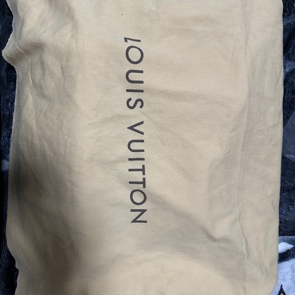 Louis Vuitton never full - Picture 2 of 11